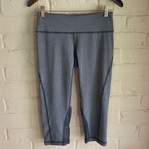 Z By Zella gray capris leggings size small with mesh detail stretch work